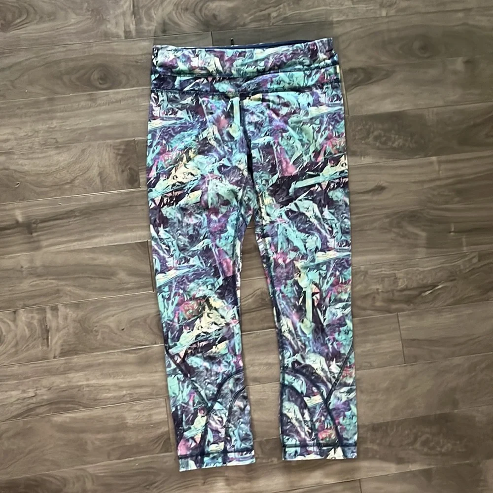 Lululemon Run Inspire Crop - Picture 5 of 8